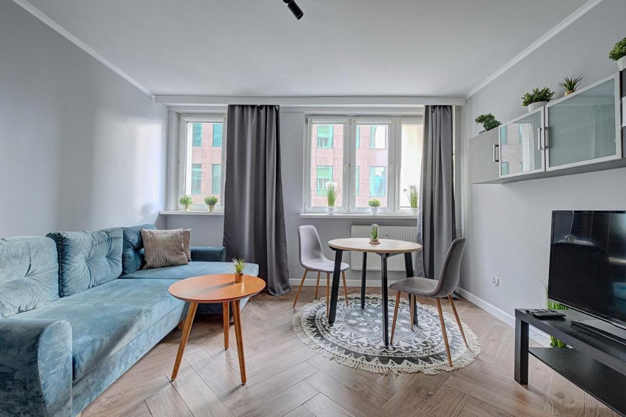 Studio In Amazing Location Apartment Варшава Екстериор снимка