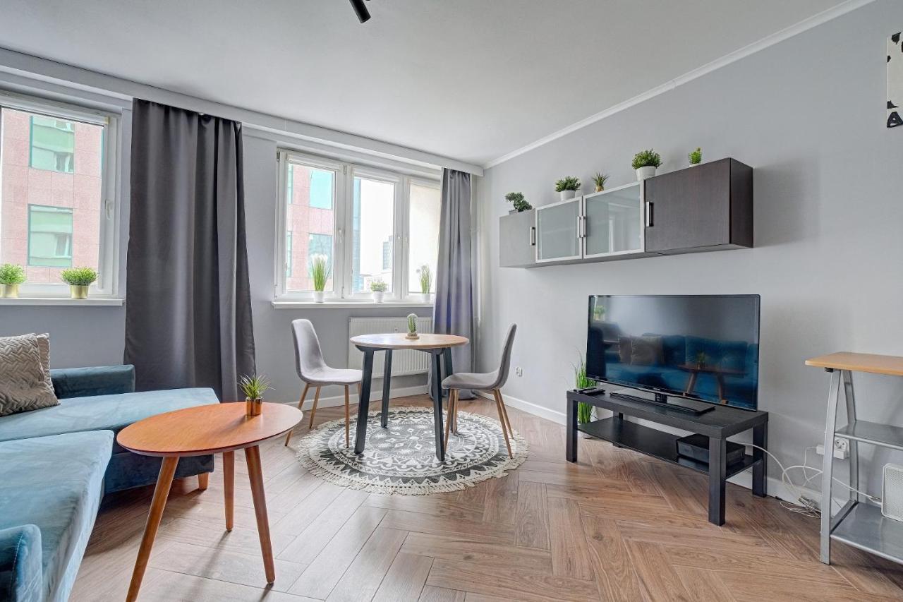 Studio In Amazing Location Apartment Варшава Екстериор снимка